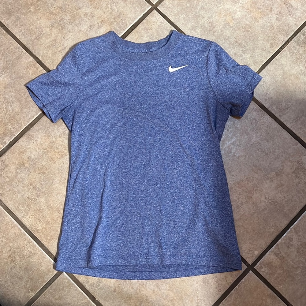 Nike small dry fit short sleeve shirt